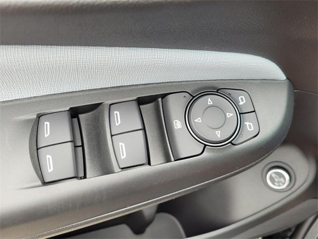 new 2025 Buick Envista car, priced at $28,114