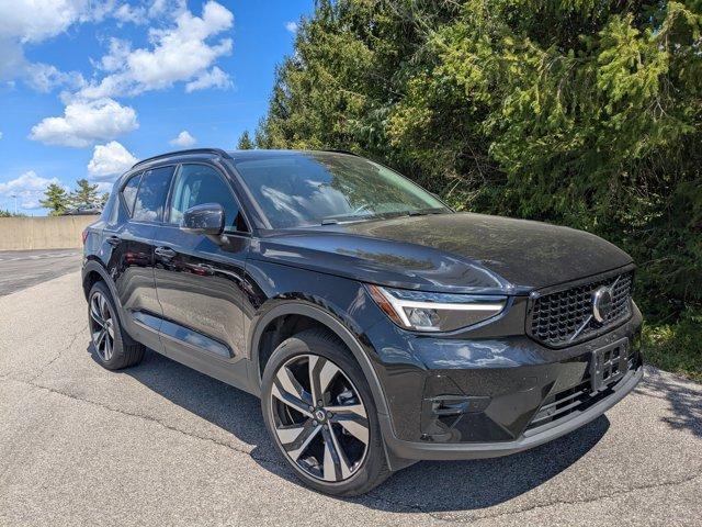 used 2025 Volvo XC40 car, priced at $36,540