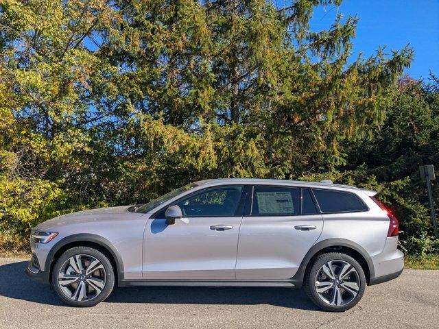 new 2026 Volvo V60 Cross Country car