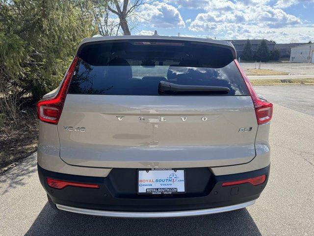 new 2025 Volvo XC40 car