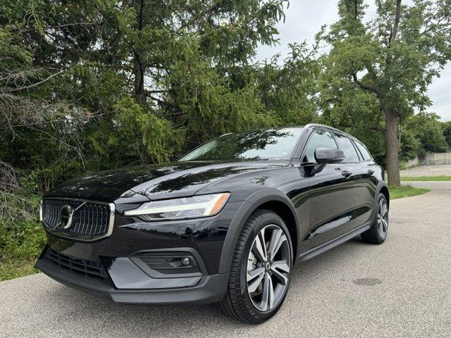 new 2025 Volvo V60 Cross Country car, priced at $54,025