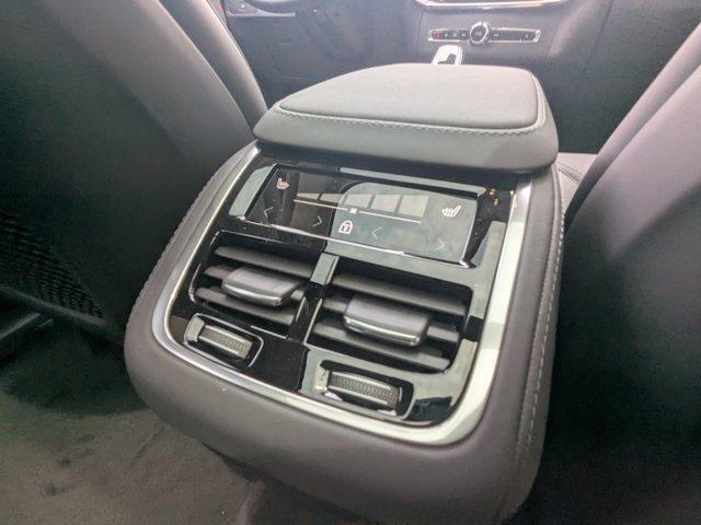 new 2025 Volvo XC90 car