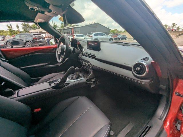 new 2025 Mazda MX-5 Miata car
