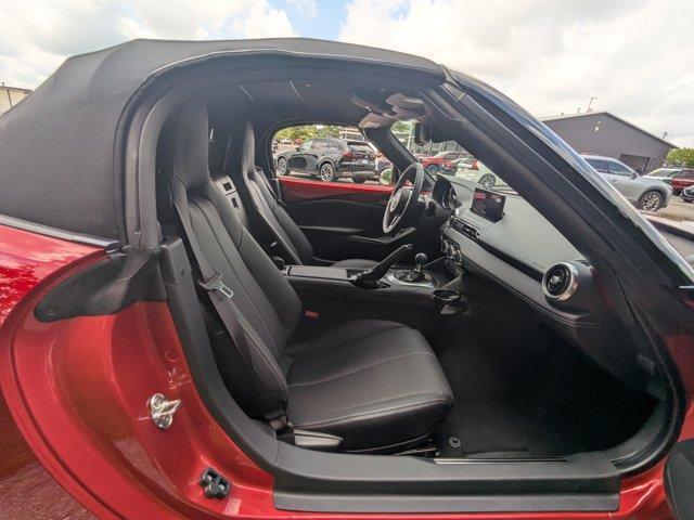 new 2025 Mazda MX-5 Miata car