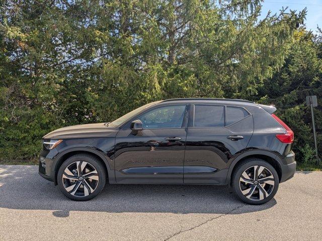 used 2025 Volvo XC40 car, priced at $33,990
