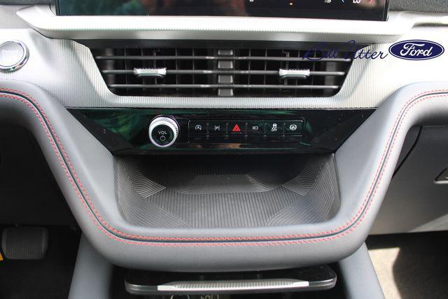 new 2025 Ford Explorer car, priced at $45,035