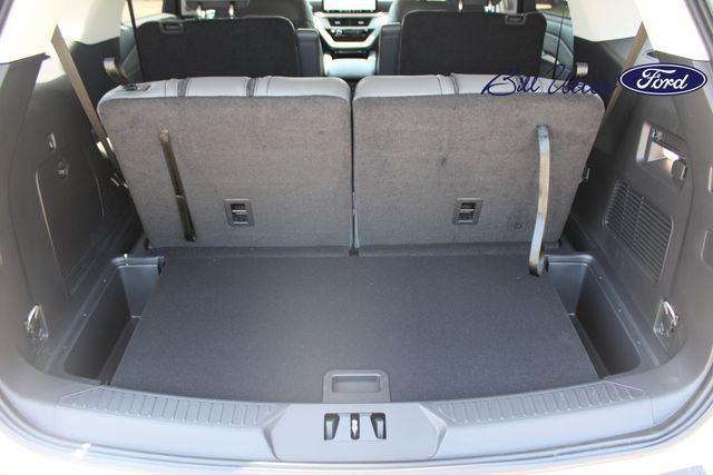 new 2025 Ford Explorer car, priced at $43,672