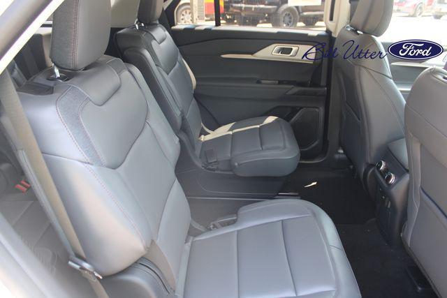 new 2025 Ford Explorer car, priced at $43,672