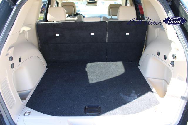 used 2022 Jeep Grand Cherokee car, priced at $21,786