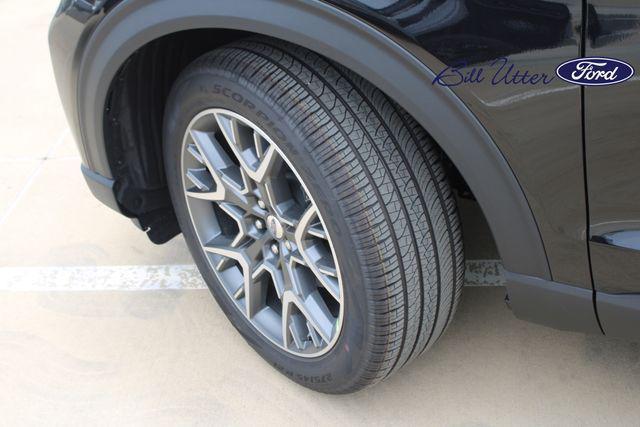 new 2025 Ford Explorer car, priced at $55,620