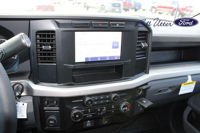 new 2024 Ford F-250 car, priced at $45,828