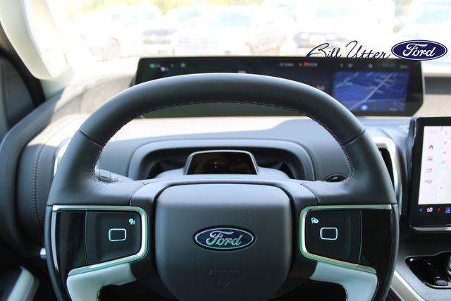 new 2025 Ford Expedition car, priced at $77,940