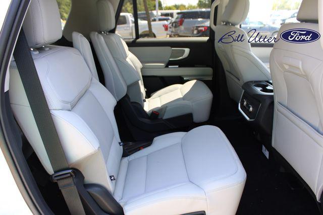 new 2025 Ford Expedition car, priced at $77,940
