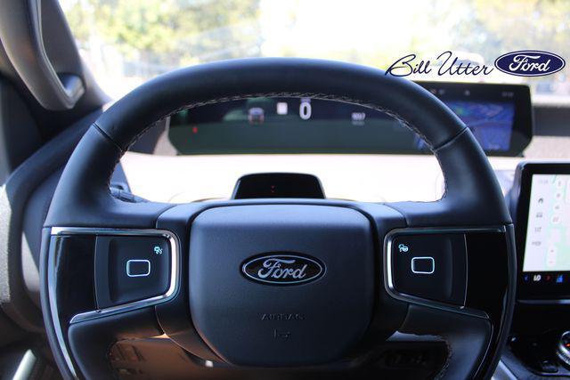 new 2025 Ford Expedition car, priced at $81,010