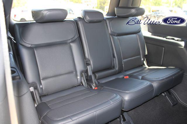 new 2025 Ford Expedition car, priced at $81,010