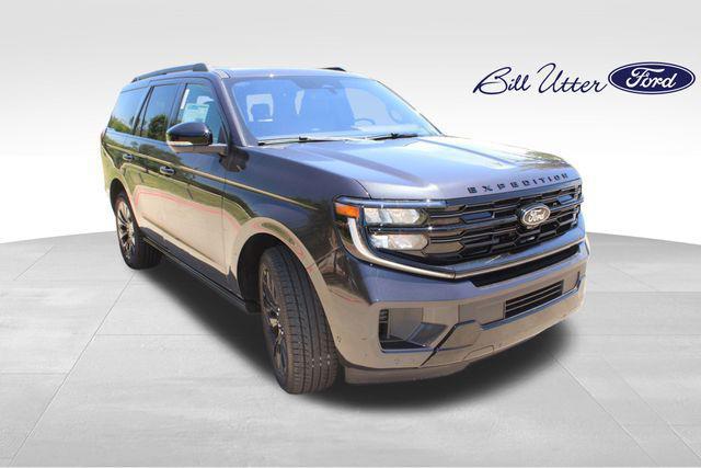 new 2025 Ford Expedition car, priced at $81,010