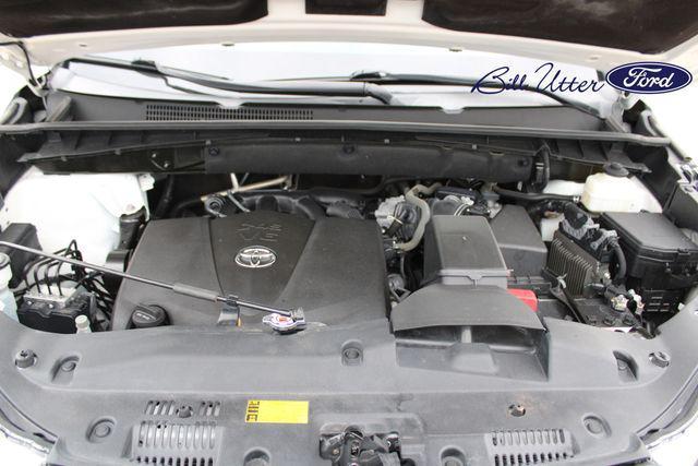 used 2019 Toyota Highlander car, priced at $27,481