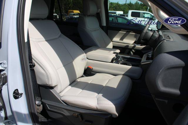 new 2025 Ford Expedition car, priced at $68,905