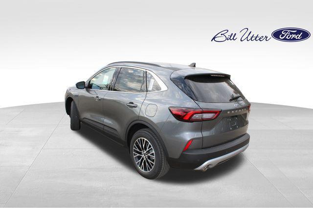new 2025 Ford Escape car, priced at $30,778