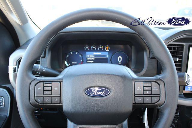 new 2025 Ford F-150 car, priced at $41,498