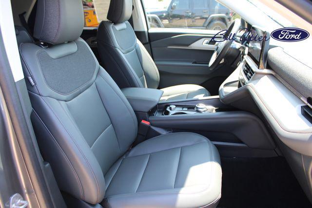new 2025 Ford Explorer car, priced at $41,099