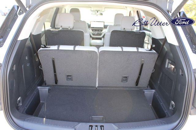new 2025 Ford Explorer car, priced at $38,135