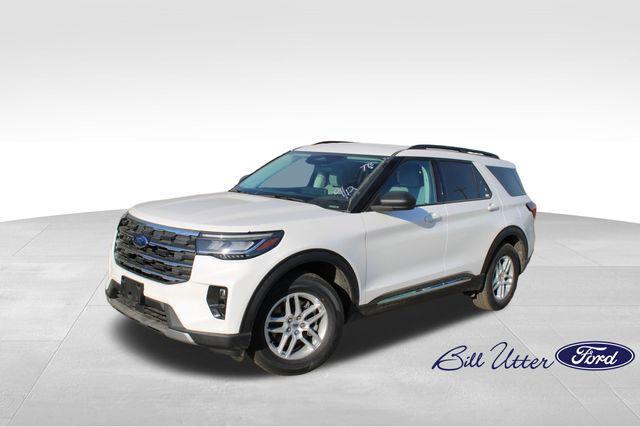 new 2025 Ford Explorer car, priced at $39,824