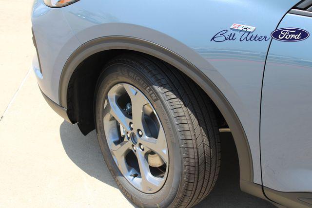 new 2025 Ford Escape car, priced at $33,701
