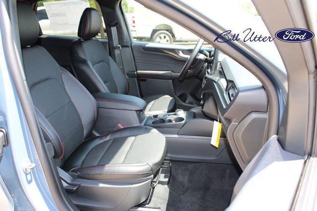 new 2025 Ford Escape car, priced at $33,701