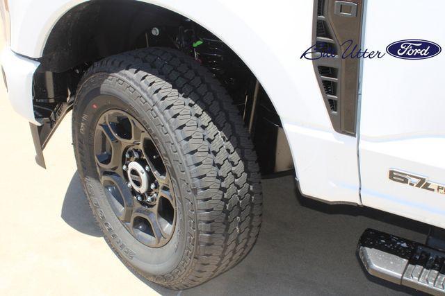 new 2025 Ford F-250 car, priced at $69,765