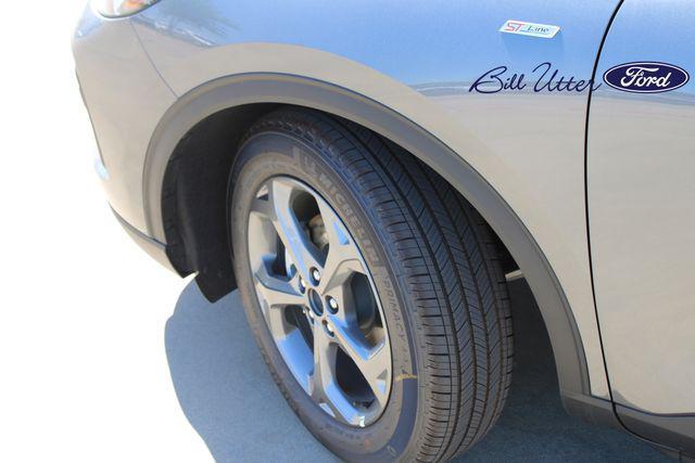 new 2025 Ford Escape car, priced at $29,326