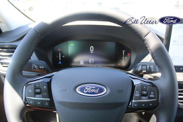 new 2025 Ford Escape PHEV car, priced at $33,561