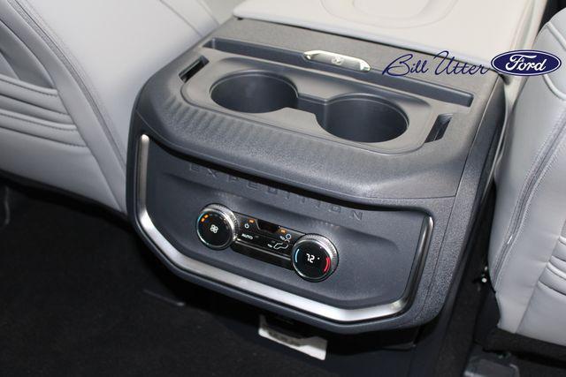 new 2025 Ford Expedition car, priced at $69,950