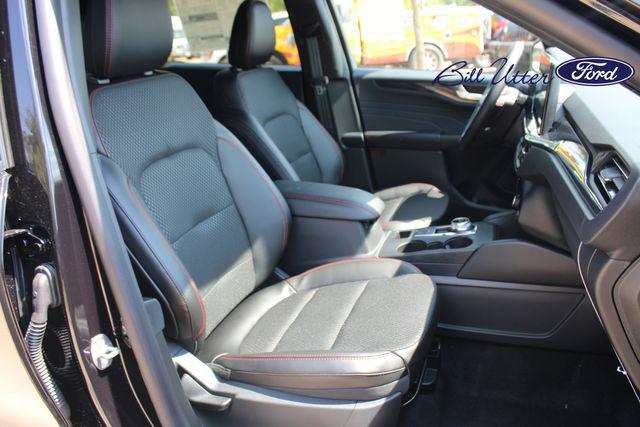 new 2025 Ford Escape car, priced at $30,659