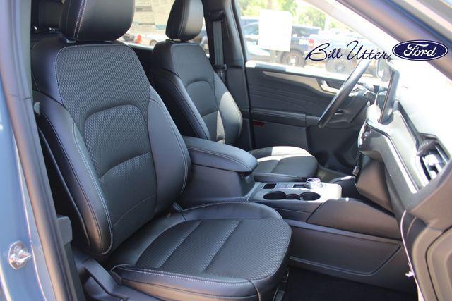 new 2025 Ford Escape PHEV car, priced at $35,783