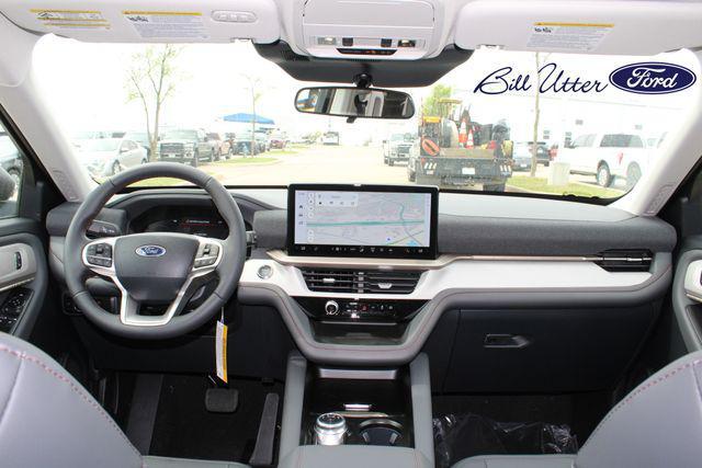 new 2025 Ford Explorer car, priced at $40,917