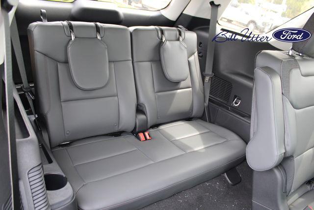 new 2025 Ford Explorer car, priced at $40,917