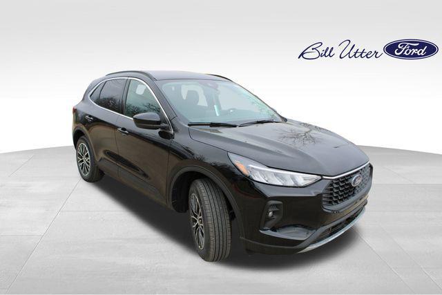 new 2025 Ford Escape car, priced at $33,646