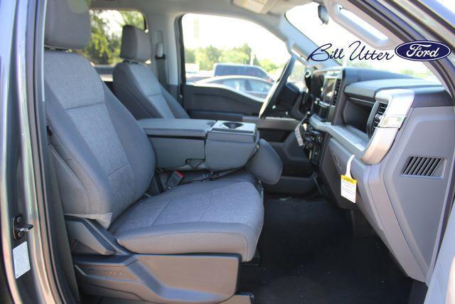 new 2025 Ford F-250 car, priced at $57,923