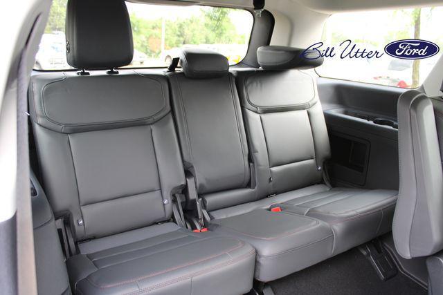 new 2025 Ford Expedition car, priced at $68,705