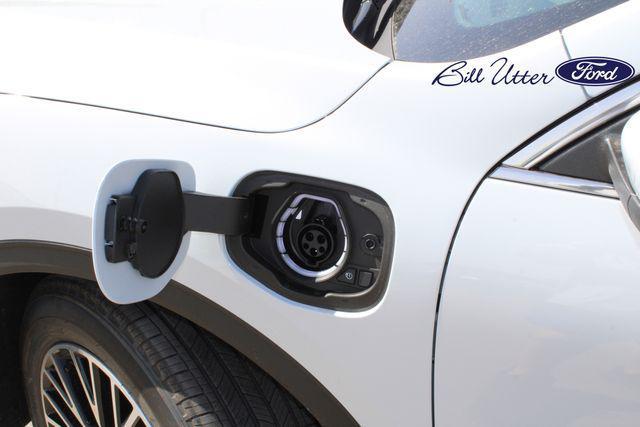 new 2025 Ford Escape car, priced at $33,646