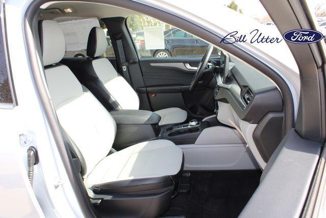 new 2025 Ford Escape car, priced at $33,646