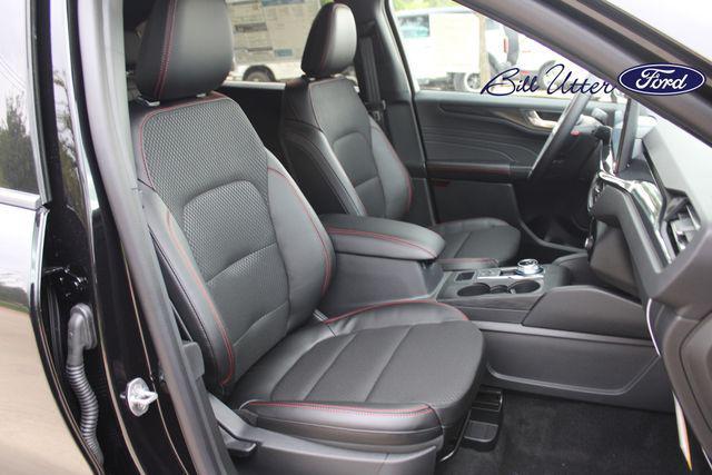 new 2025 Ford Escape car, priced at $30,321