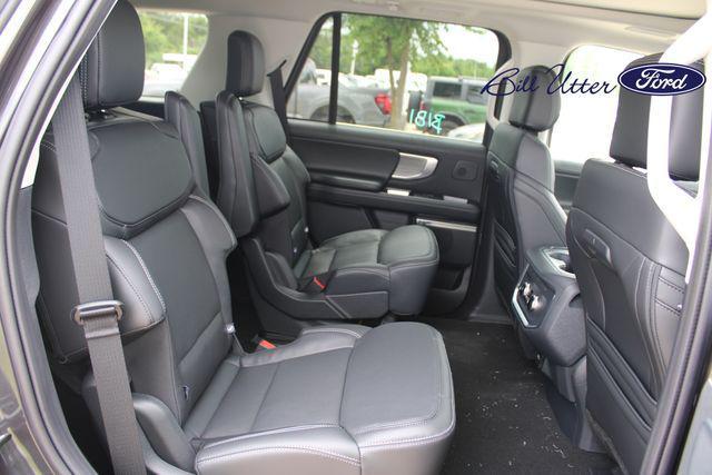new 2025 Ford Expedition car, priced at $75,744