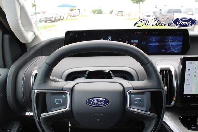 new 2025 Ford Expedition car, priced at $75,744