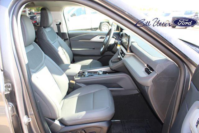 new 2025 Ford Explorer car, priced at $41,617