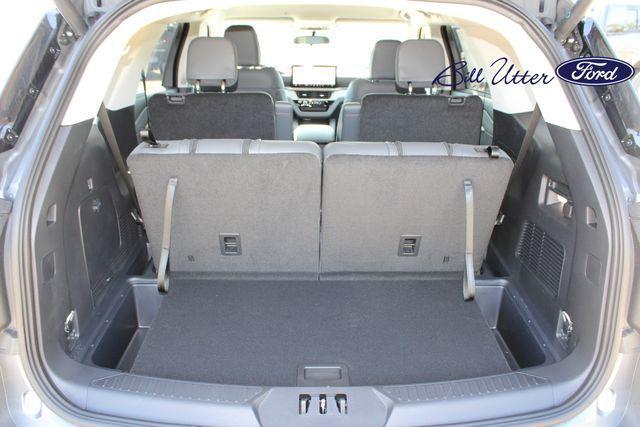 new 2025 Ford Explorer car, priced at $41,617