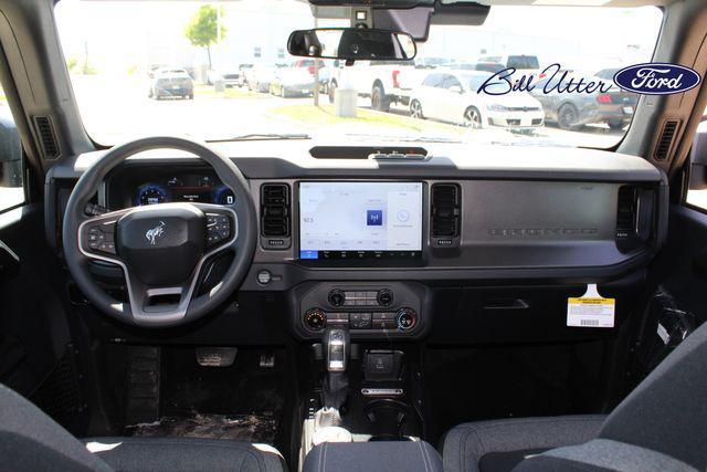 new 2025 Ford Bronco car, priced at $40,914