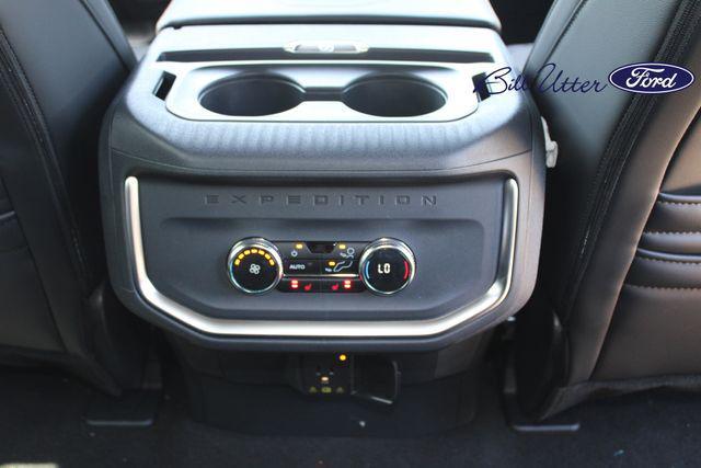 new 2025 Ford Expedition car, priced at $84,020