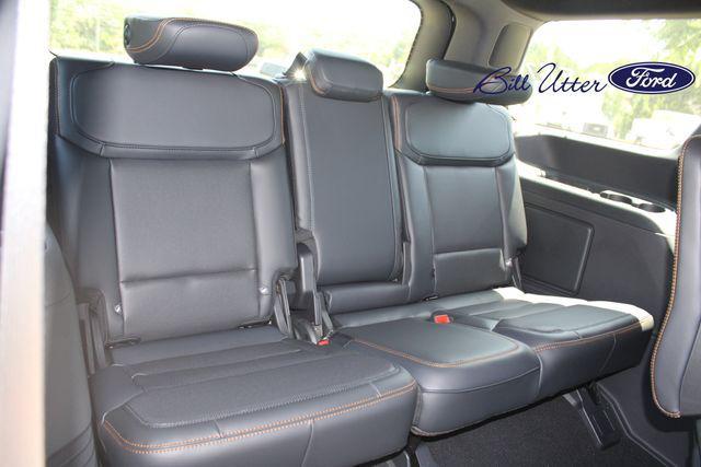 new 2025 Ford Expedition car, priced at $84,020